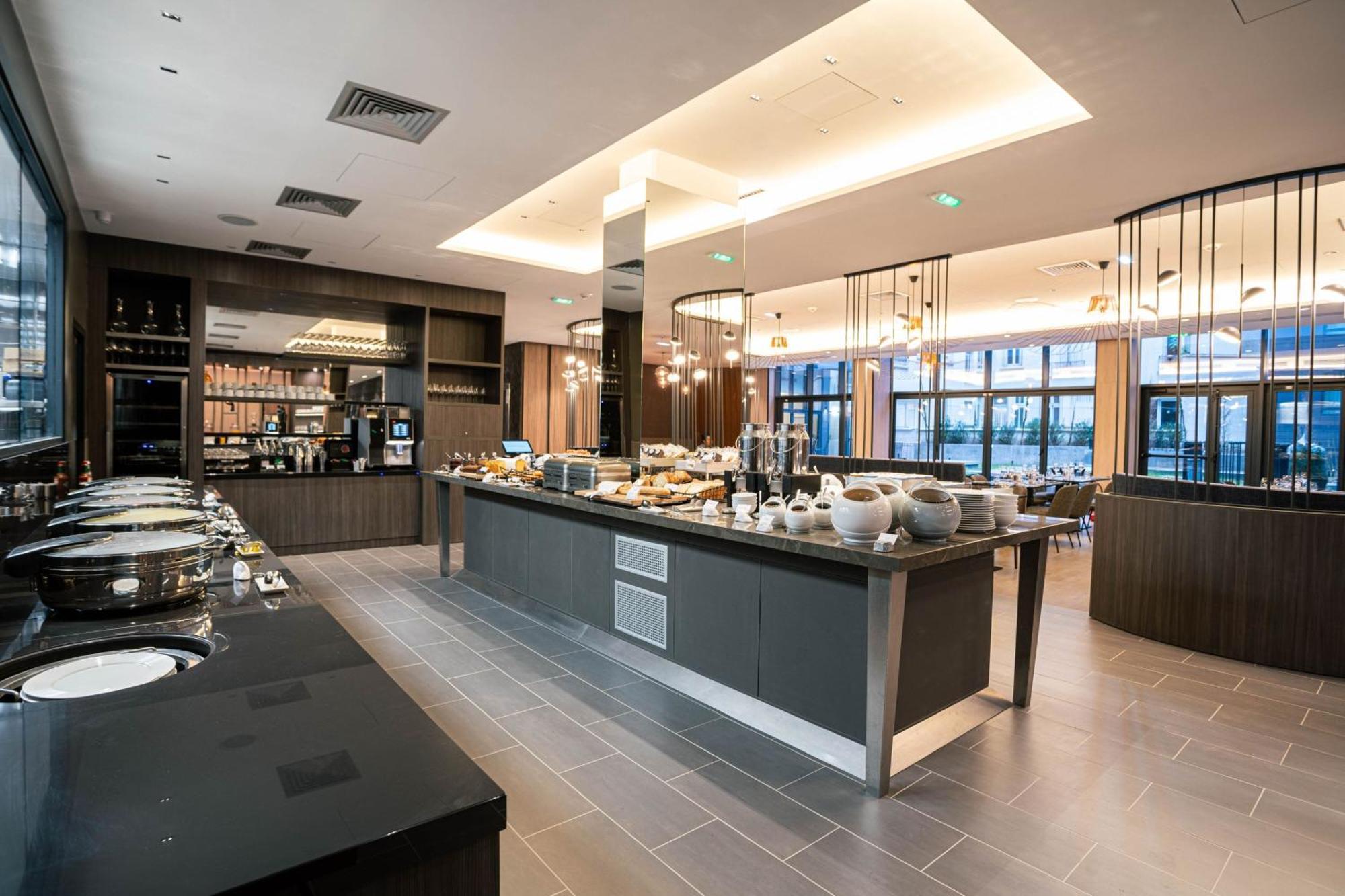 Courtyard By Marriott Paris Porte De Versailles Issy-les-Moulineaux Exterior foto