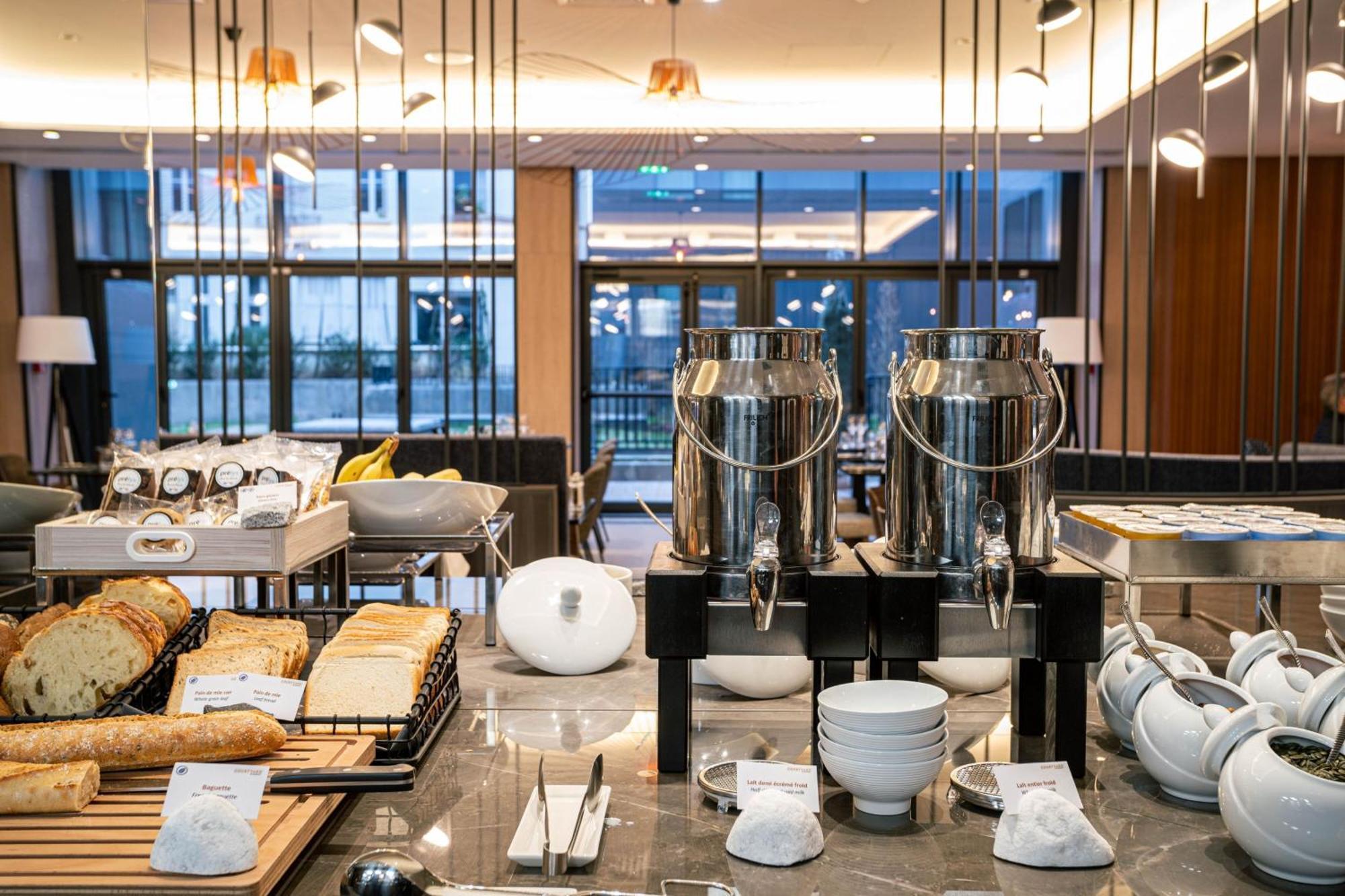 Courtyard By Marriott Paris Porte De Versailles Issy-les-Moulineaux Exterior foto